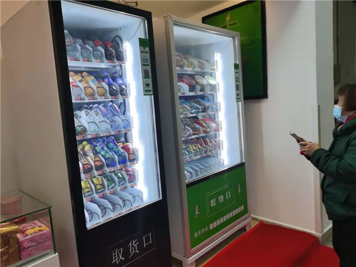 四川中青旅綿陽(yáng)分社、綿陽(yáng)市中旅假日旅行社、綿陽(yáng)自來(lái)文化傳播有限公司24H自助售貨服務(wù)盛大開(kāi)業(yè)